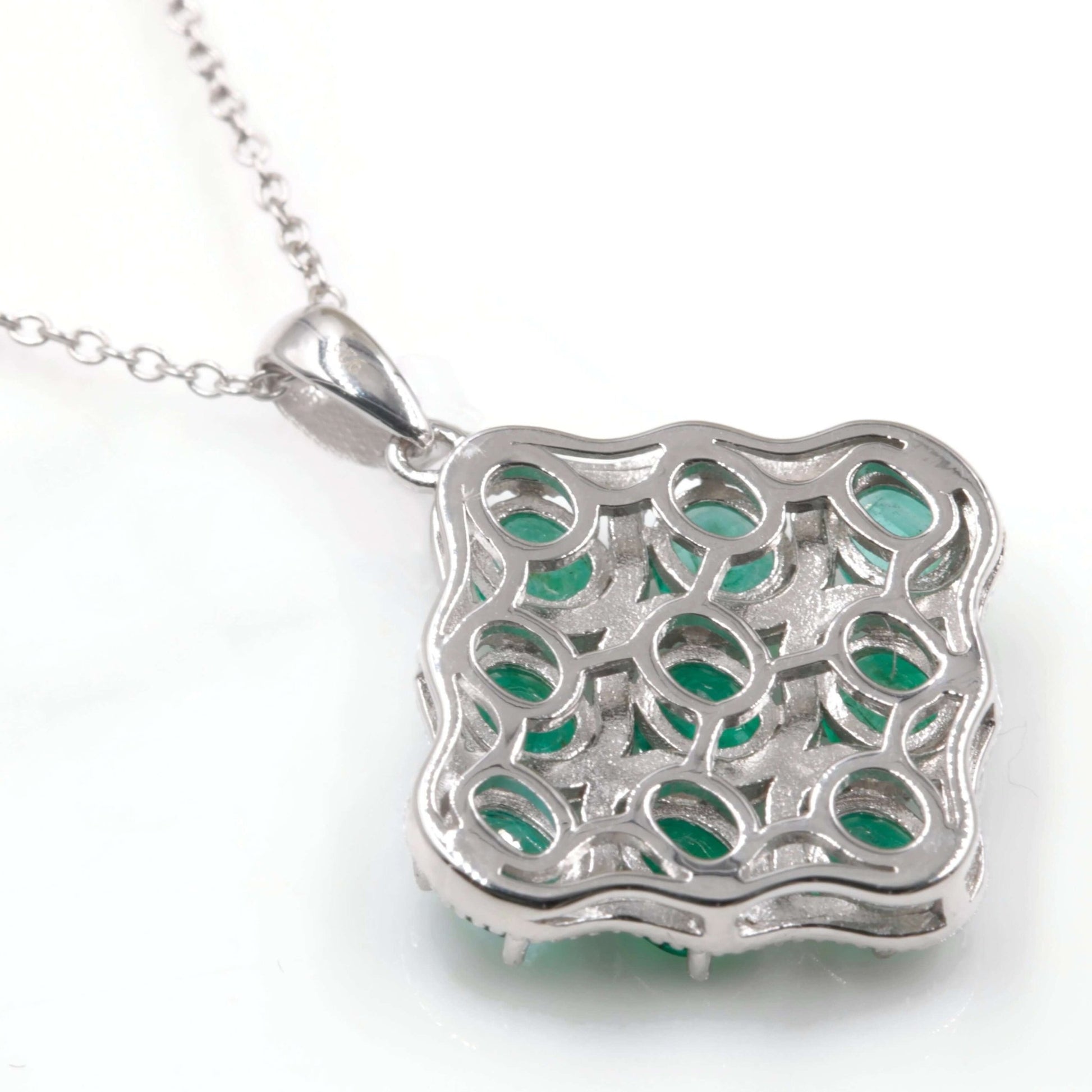 925 Natural Emerald Pendant Necklace - Taj Mahal Gems