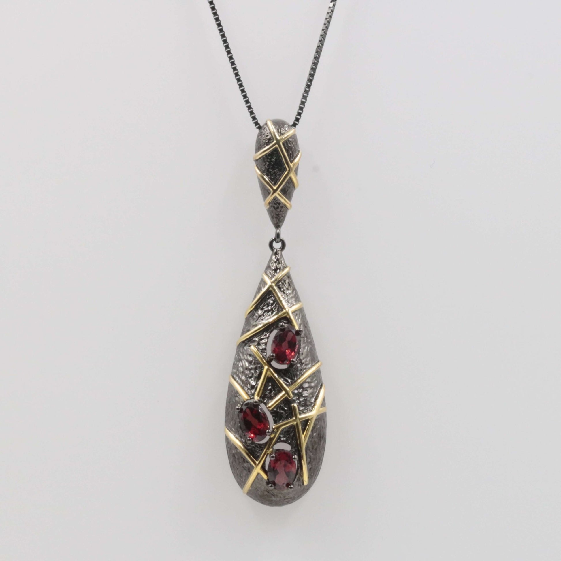 Dainty Garnet Amethyst Pendant Necklace - Taj Mahal Gems
