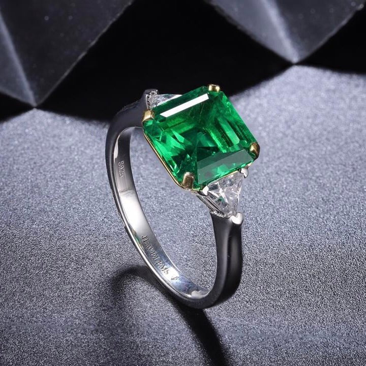 Luxury Two - Tone Emerald Ring - Taj Mahal Gems