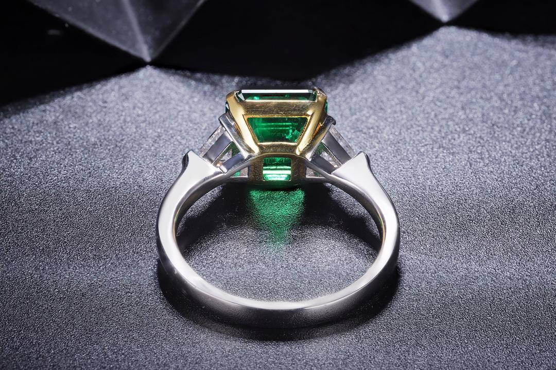Luxury Two - Tone Emerald Ring - Taj Mahal Gems
