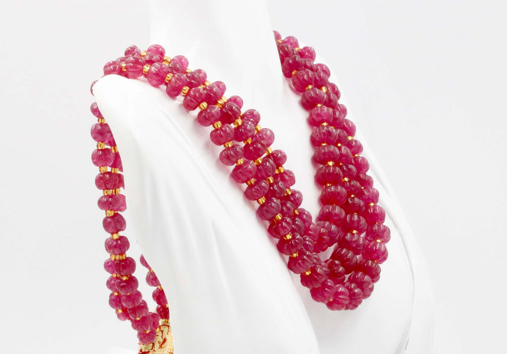 Natural Quartz Beaded Necklace: Captivating Style