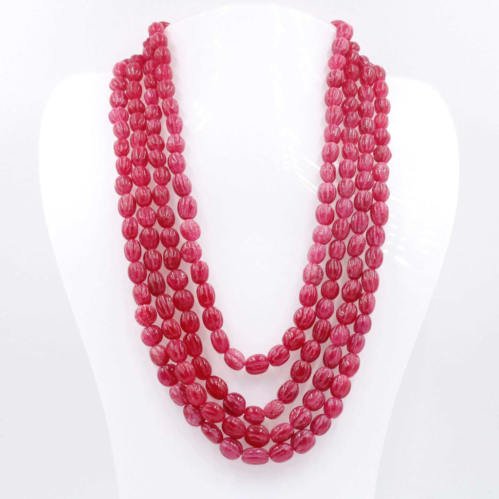Red Quartzite Jewelry: Chic Necklace Style