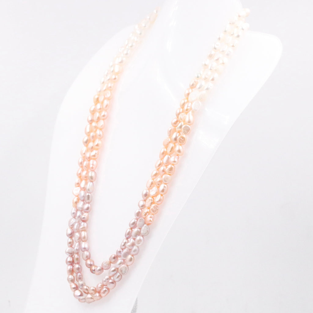 Cultured pearl beaded necklace with Indian-inspired design