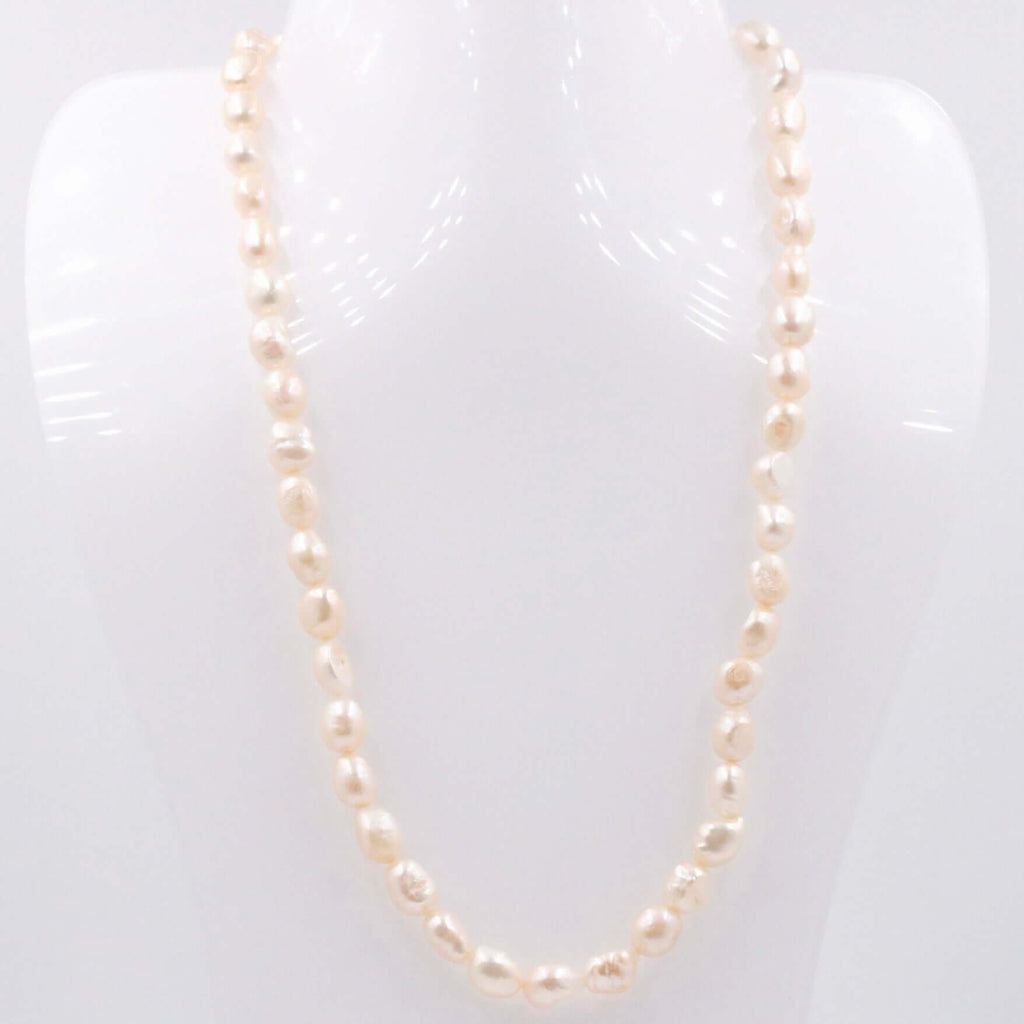 Layered Pearl Necklace Perfect for Formal Occasions