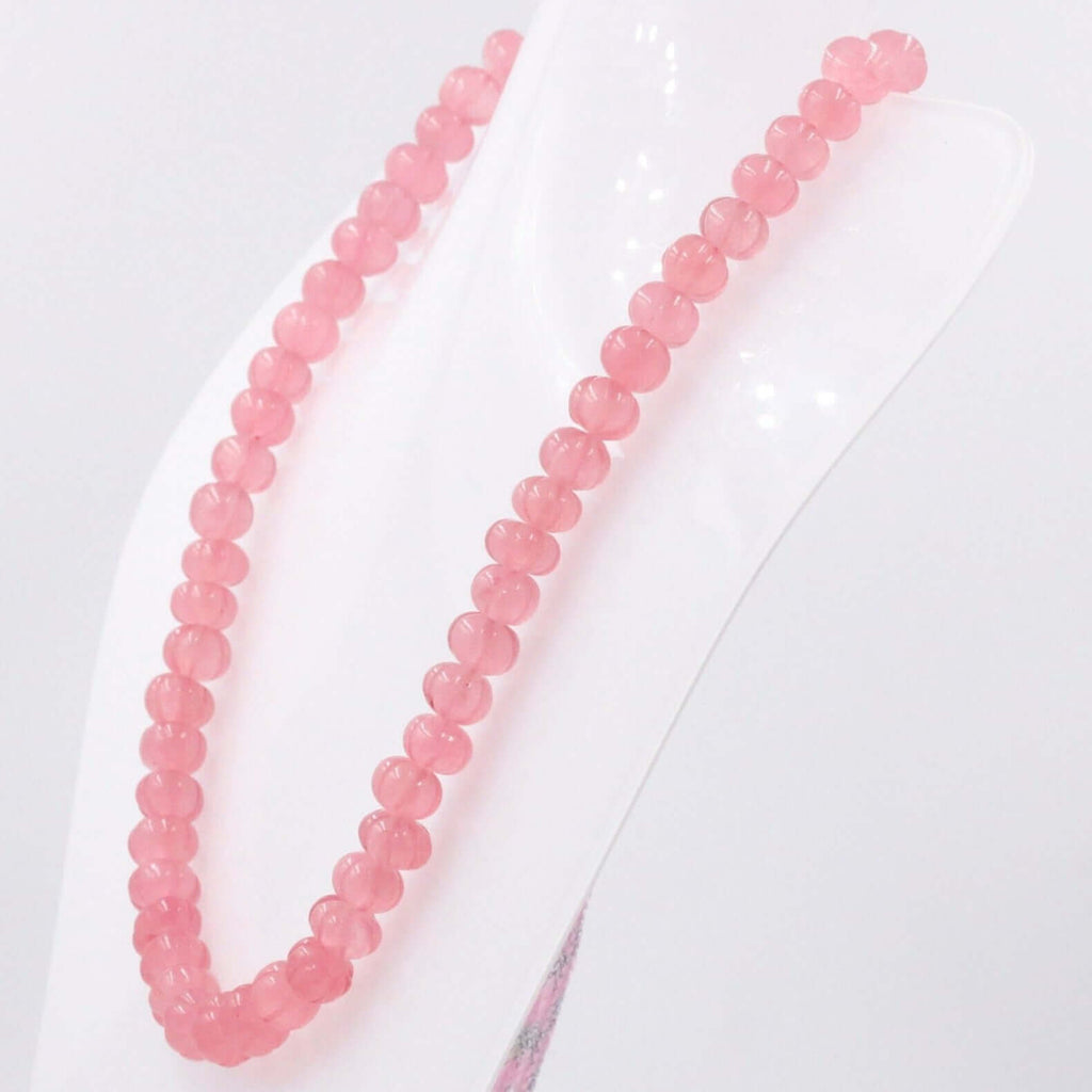 Pink Quartz Necklace: Exquisite Gemstone Detail