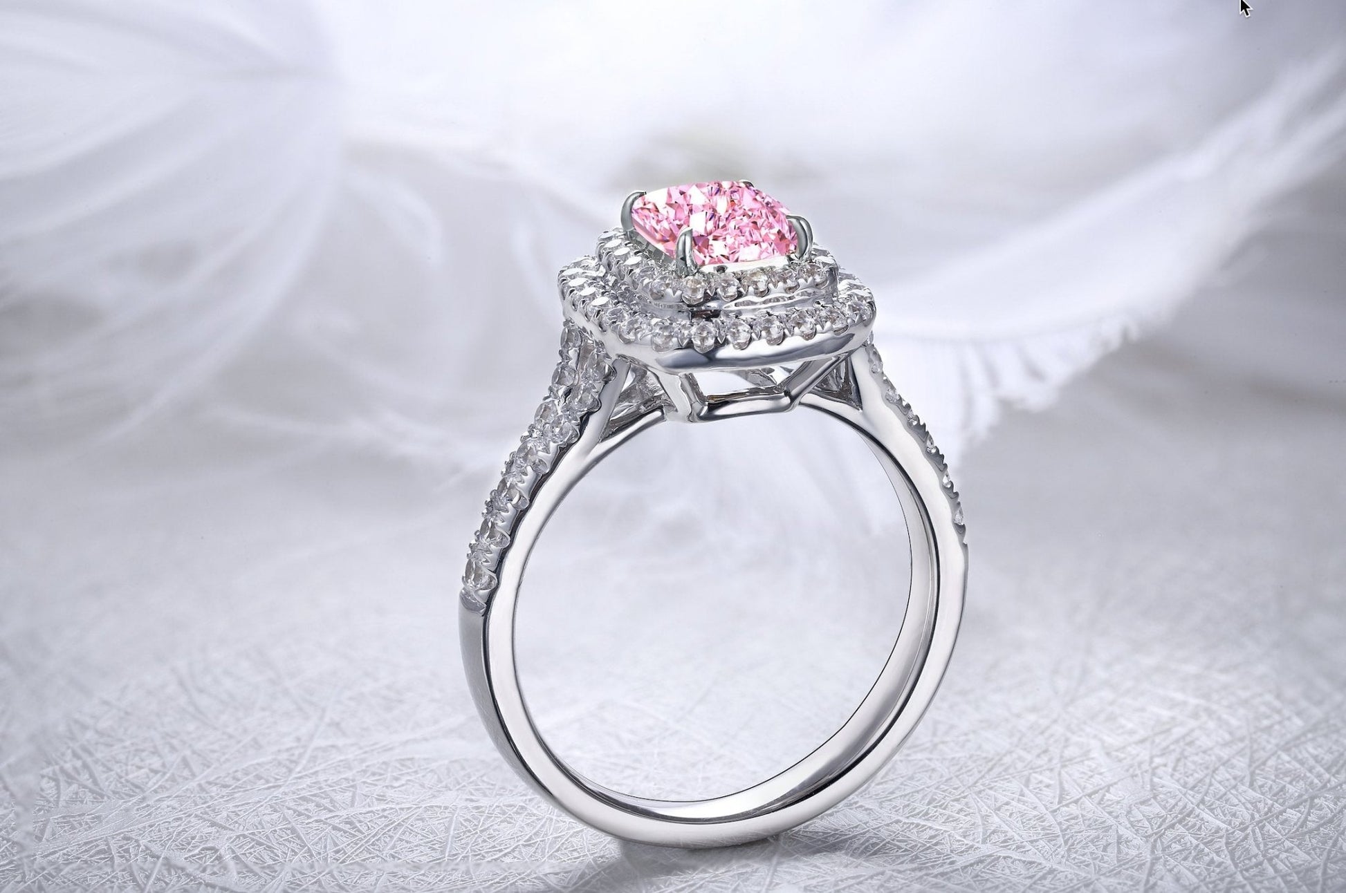 Luxury Halo Jewelems Diamond Ring - Taj Mahal Gems