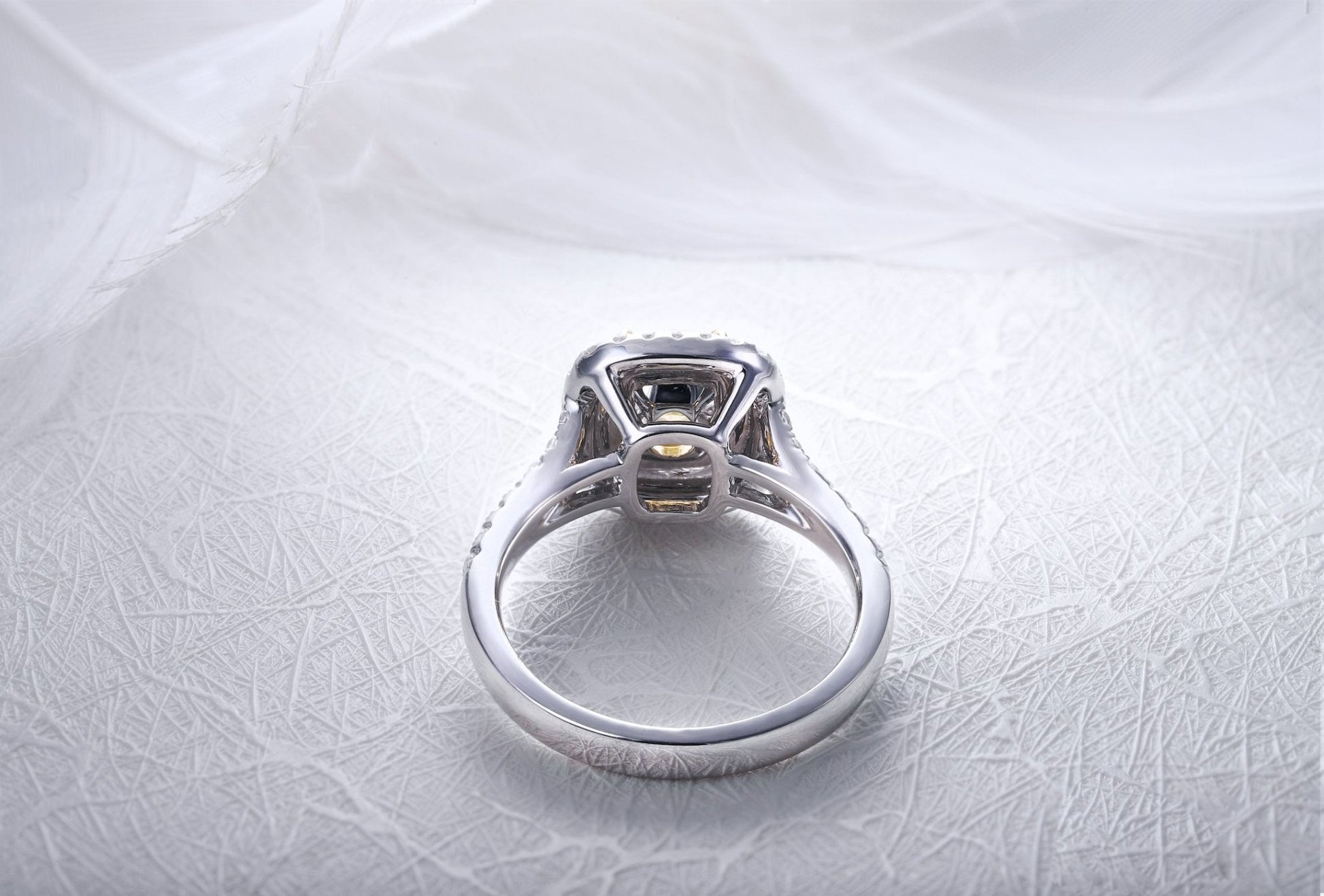 Luxury Halo Jewelems Diamond Ring - Taj Mahal Gems