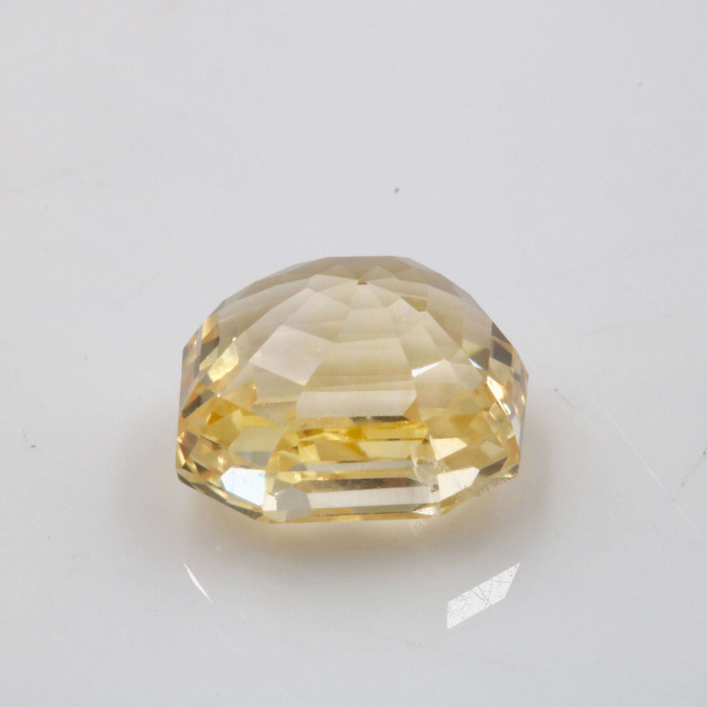 Customized Yellow Sapphire: Genuine Gemstone Detail