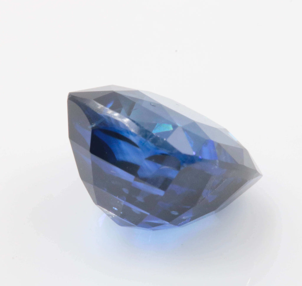 Natural blue sapphire cushion cut faceted gemstone for earrings