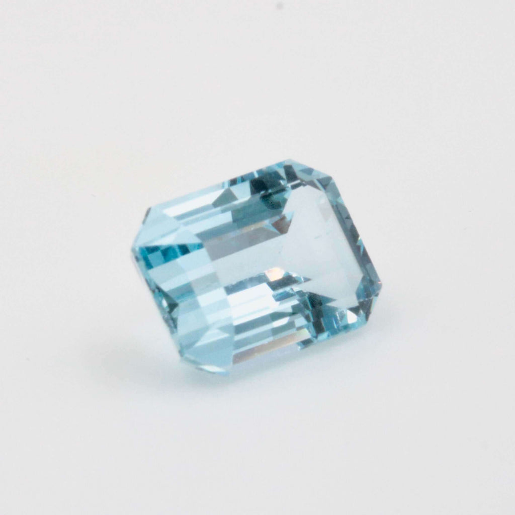 Faceted Blue Aquamarine Gemstone for Custom Jewelry