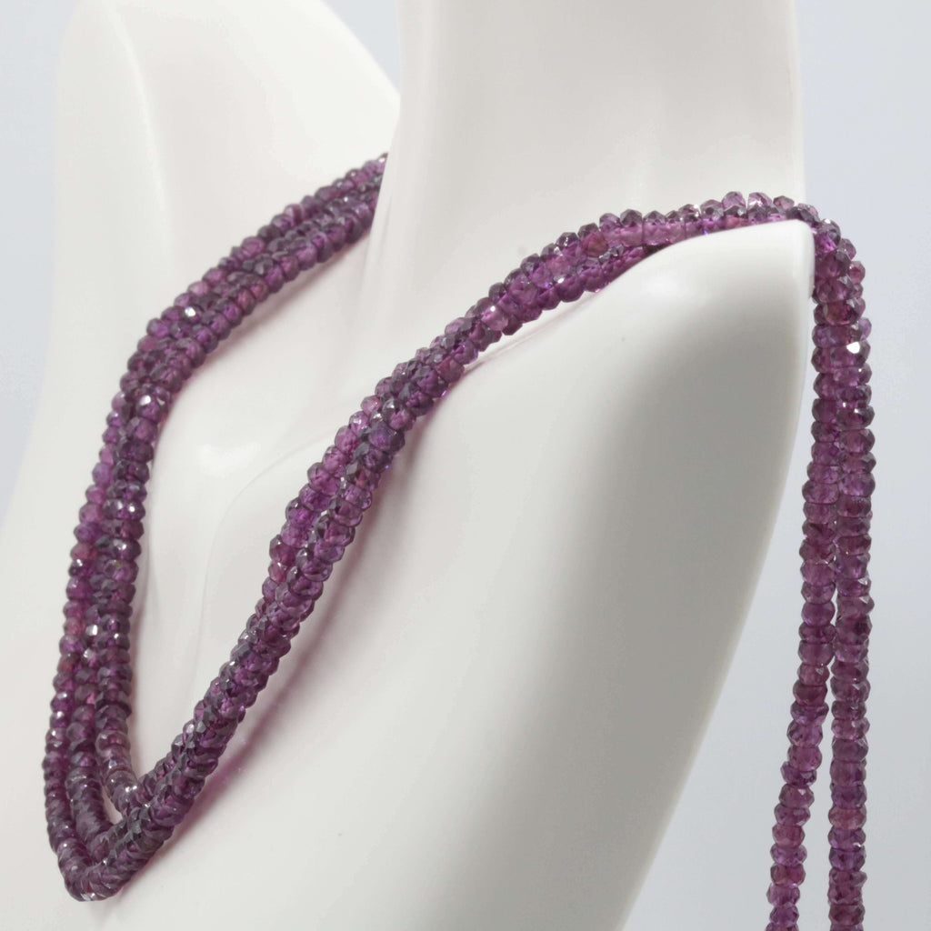 Beaded Oval Necklace: Chic Rhodolite Garnet Style