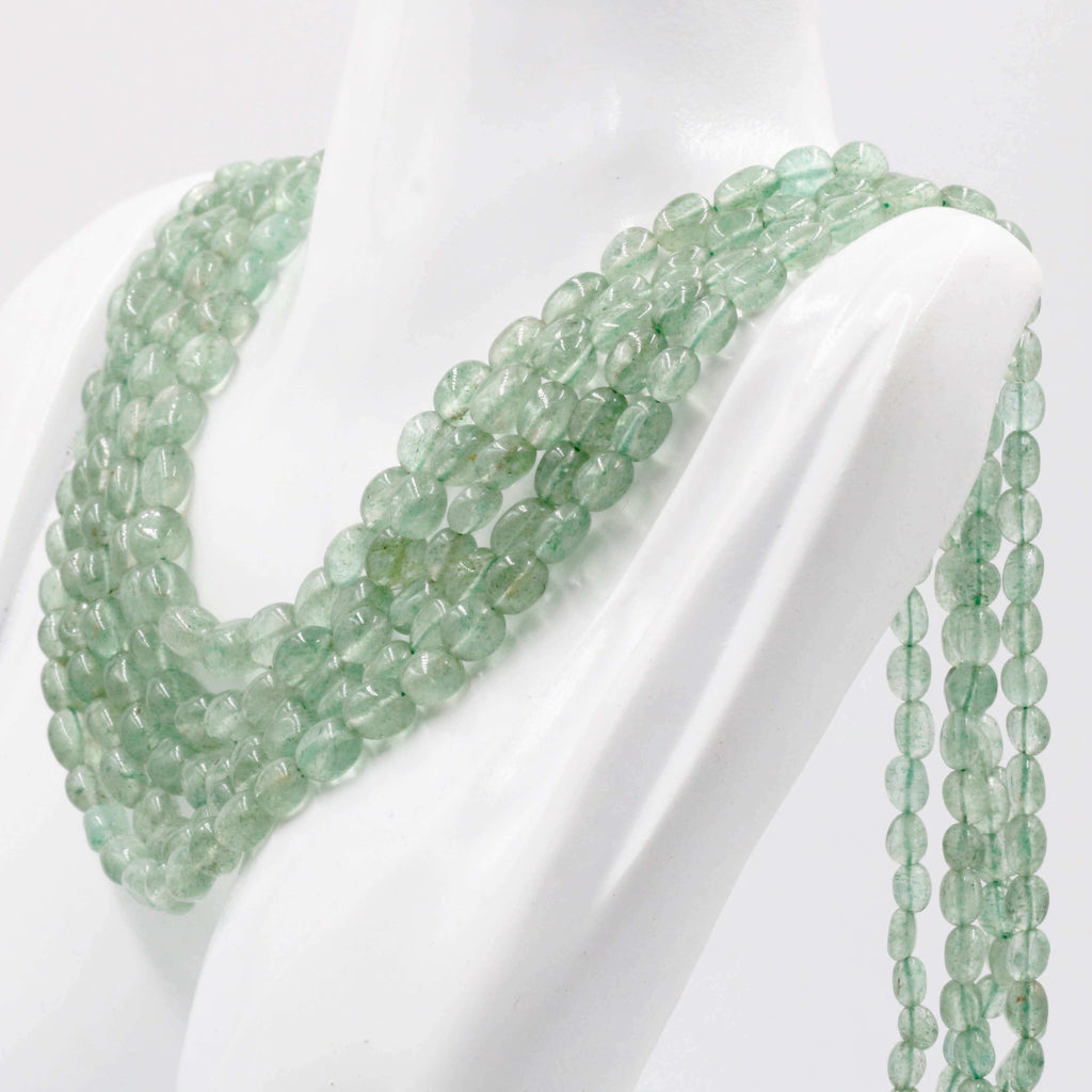 Beaded Emerald Green Quartz Necklace: Stylish Detail