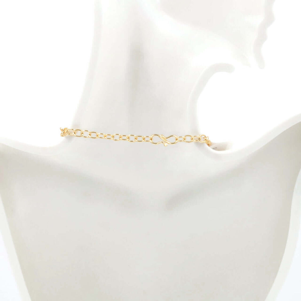 Natural Quartz Necklace: Gemstone Beauty