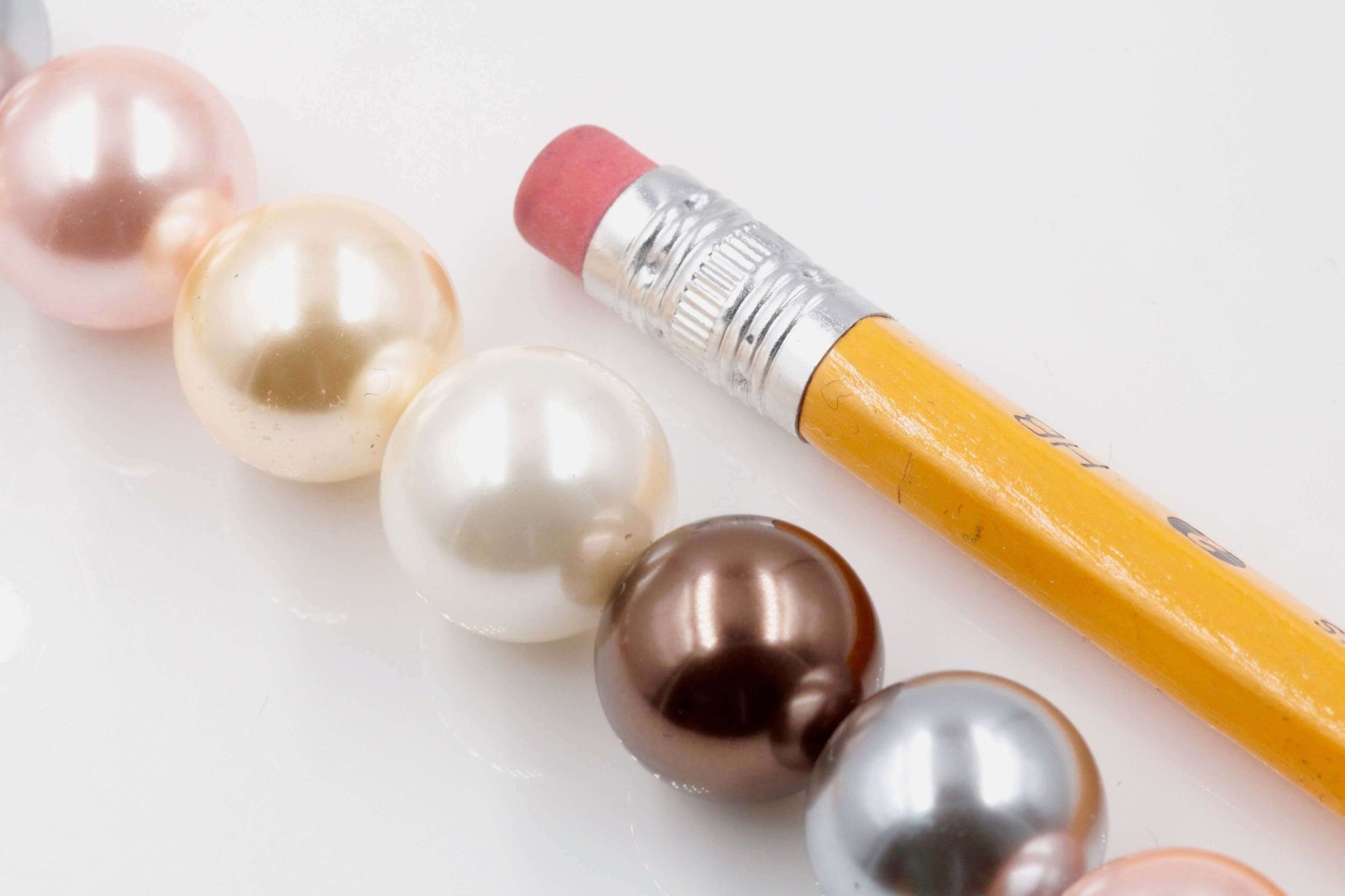 Multi - Color Shell Pearl Beads Strand - Taj Mahal Gems